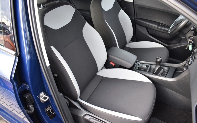 Seat Ateca cena 49900 przebieg: 133728, rok produkcji 2017 z Poznań małe 781